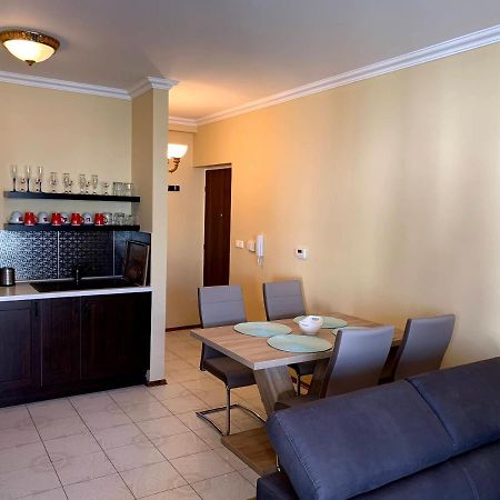 Lakeside Luxury Apartment Замарди Экстерьер фото